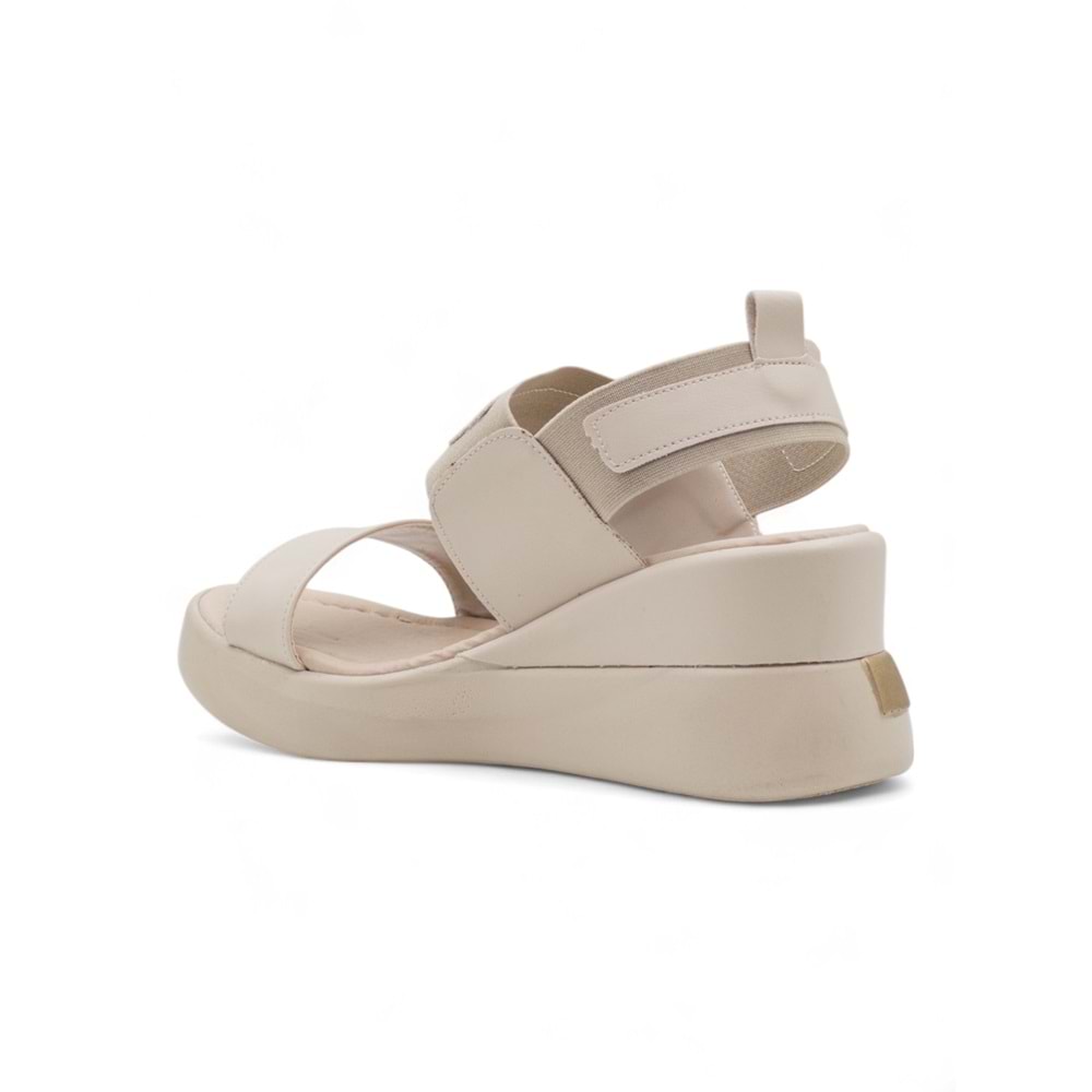 BERK POLİ TABAN LASTİKLİ KADIN SANDALET - KREM - 40