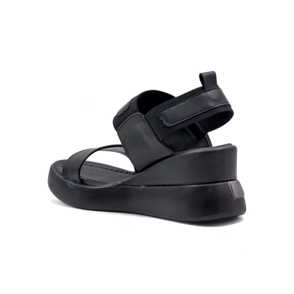 BERK POLİ TABAN LASTİKLİ KADIN SANDALET - SİYAH - 40