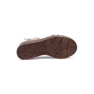 LAMEİRA DESENLİ DOLGU TOPUK ÇAPRAZ KADIN SANDALET - KREM - 40