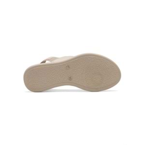 BERK POLİ TABAN LASTİKLİ KADIN SANDALET - KREM - 40