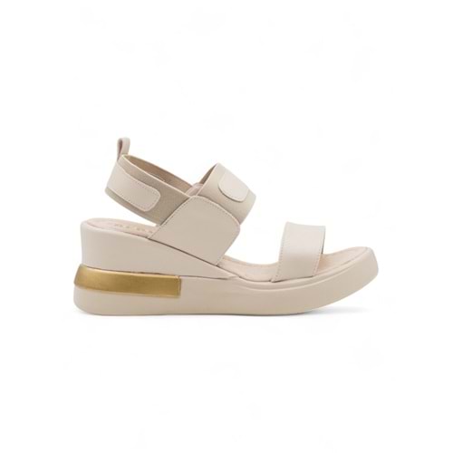 BERK POLİ TABAN LASTİKLİ KADIN SANDALET - KREM - 36